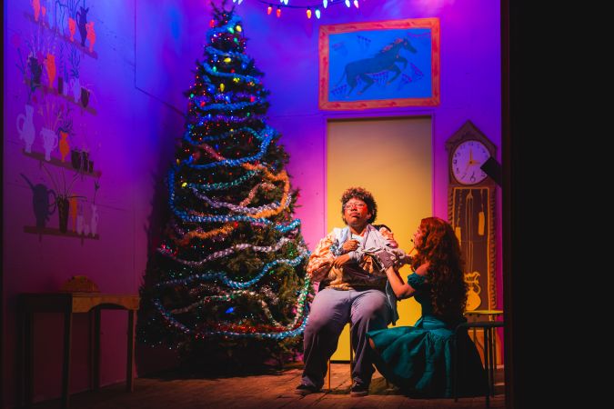 Photo by Ismael Quintanilla. Edward Normalhands at The Museum of Human Achievement, 2023.